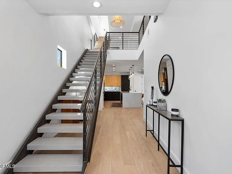 230 W Monterosa St — Photo 4