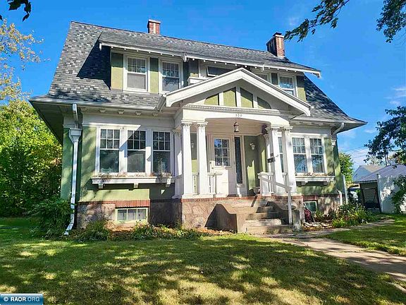 2nd image of 520 McKinley Ave
