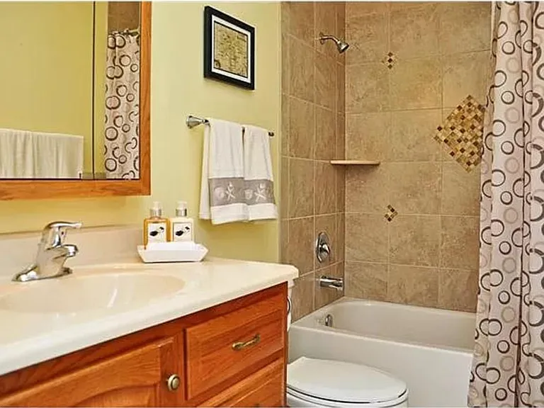 1625 Chesapeake Ave #201 — Photo 5