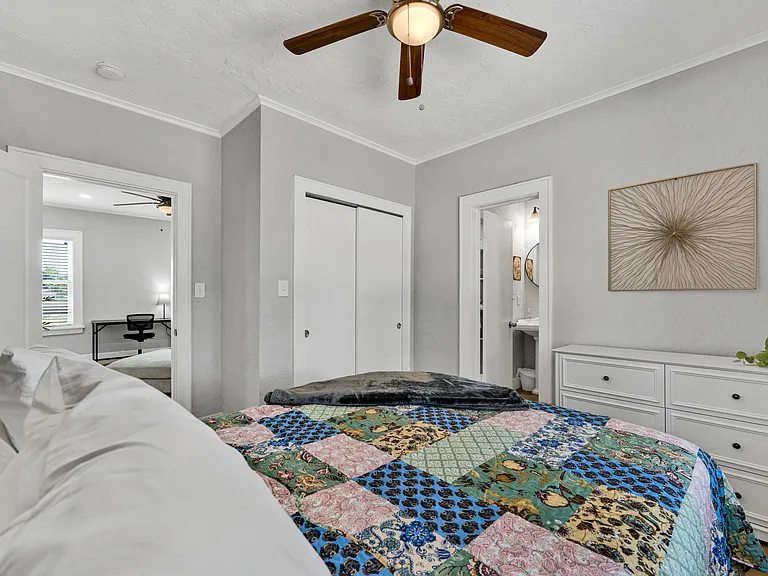 1003 W Cypress Ave — Photo 10