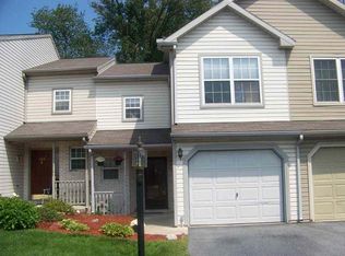 121 Hiddenwood Dr, Harrisburg, PA 17110