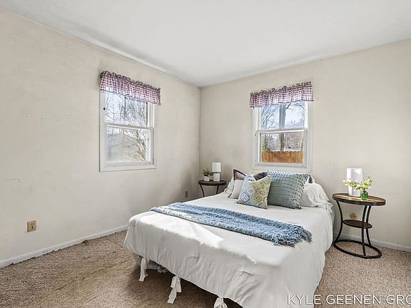 5th image of 4661 Cherry St