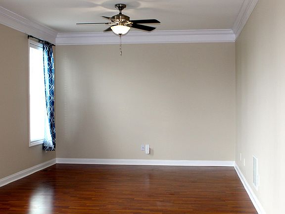 3rd image of 6029 Edgemont Way