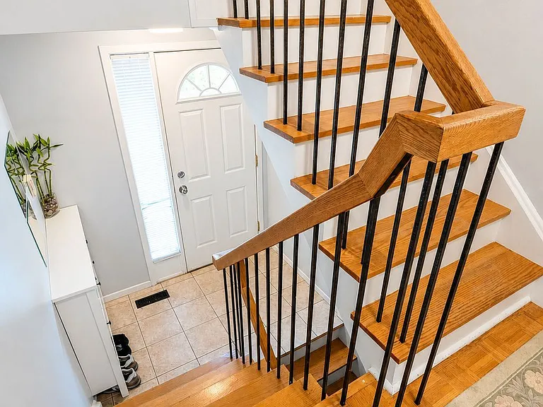 209 Castle Rock Dr #1 — Photo 3