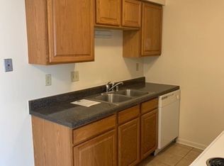 3303 Marina Rd APT 30, South Milwaukee, WI 53172