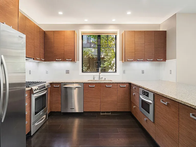 10410 NE 12th St #106 — Photo 12