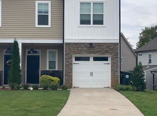 212 Peach Orchard Ct, Mebane, NC 27302