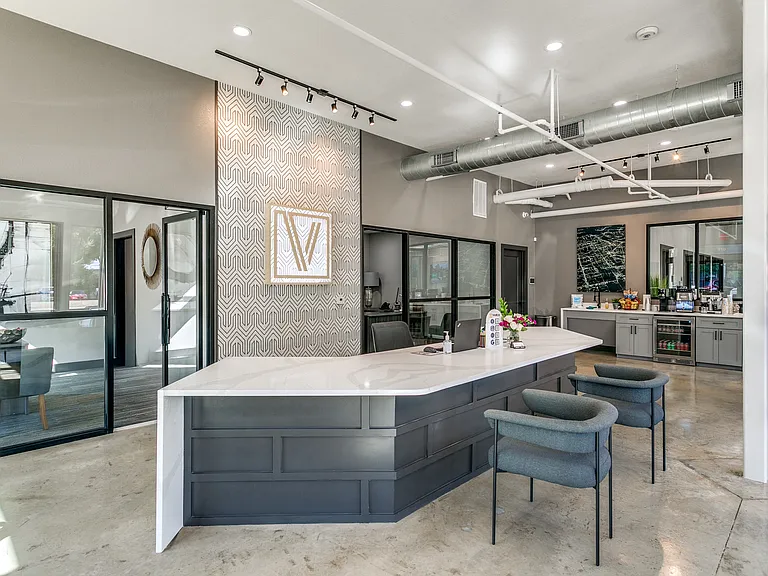 Varia at Highland Village — Photo 25