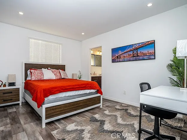 423 E Stuart Ave — Photo 19