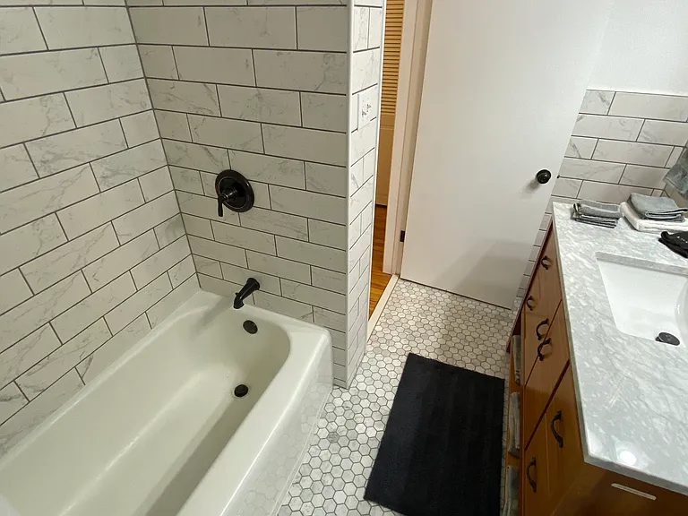 1801 University Ave — Photo 32