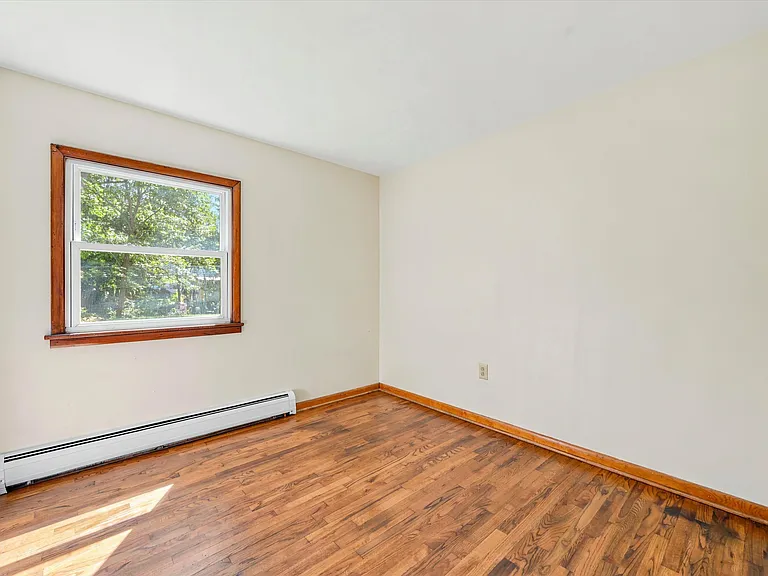 700 Sugars Bridge Rd — Photo 5