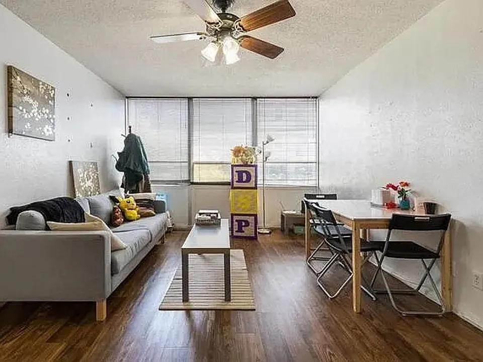 1800 Lavaca St #105