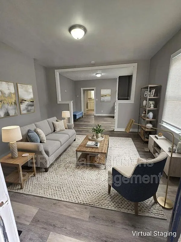 3 bed, 1.0 bath, 1000 sqft, $1,050 — Photo 2