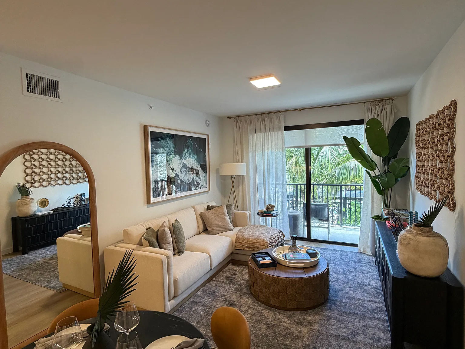 2 bed, 1110 sqft, $2,550 — Photo 3