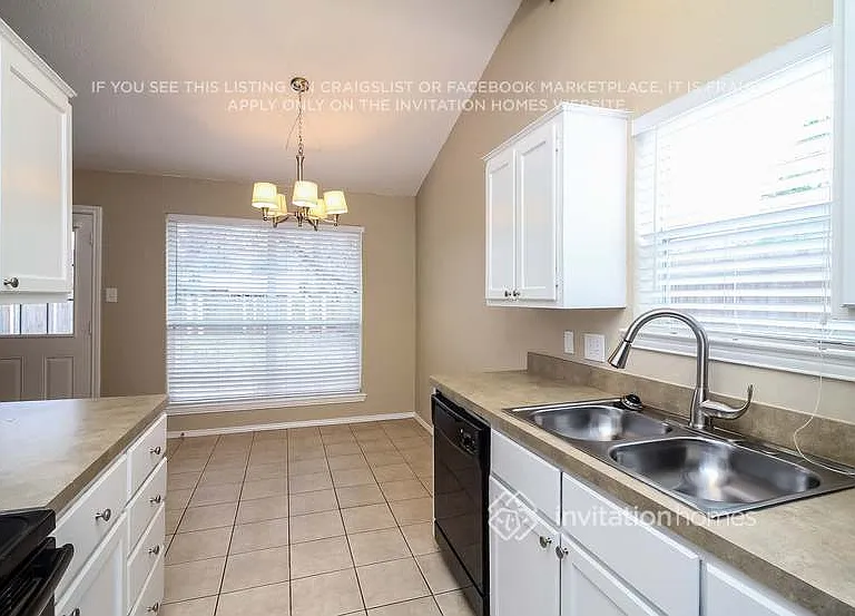 2704 N Bell Ave — Photo 9