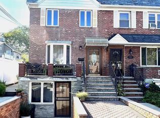 82-15 60th Rd, Flushing, NY 11379