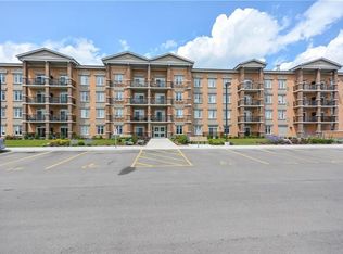2 Colonial Dr, Guelph, ON N1L0K8