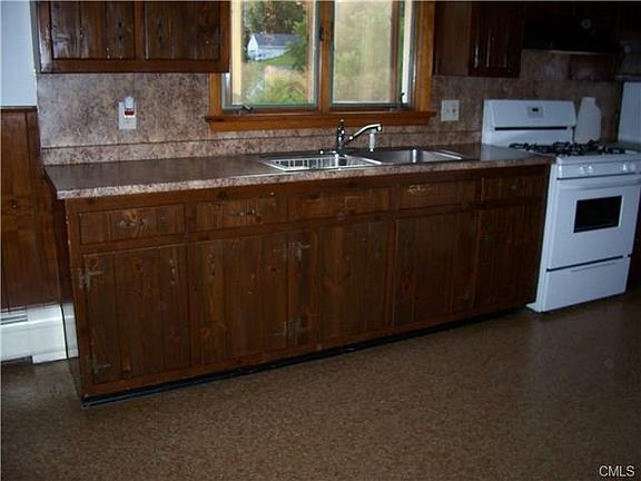 2nd image of 37 Moulthrop St #2