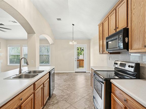 5th image of 11407 Murchison St