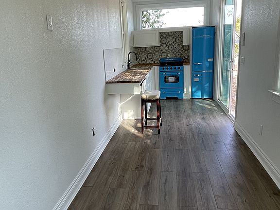 4th image of 207 N 1st St #1
