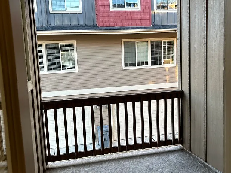 2320 NW Grant Ave #101 — Photo 18