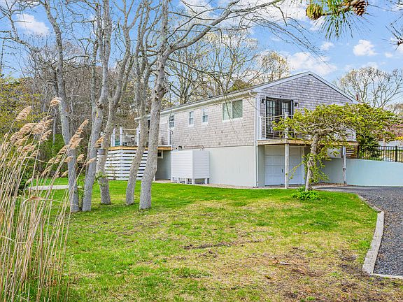 4th image of 75 Meadowbrook Road
