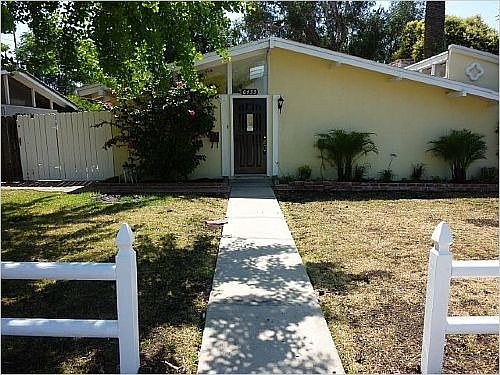 5th image of 6455 Corbin Ave