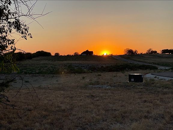 3rd image of 6000 Cates Ranch Dr