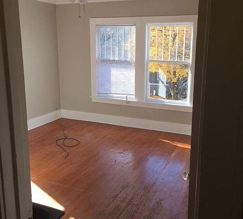 3rd image of 606 Giddings Ave SE