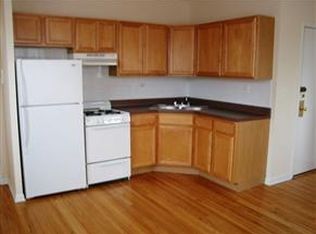 914 W Dakin St APT 311, Chicago, IL 60613