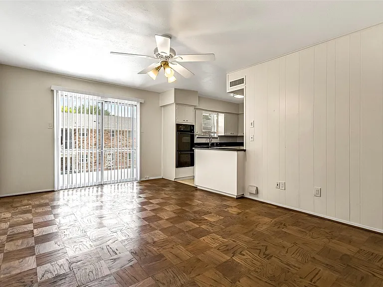 5835 E University Blvd #D — Photo 9