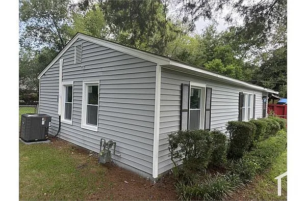 Building Photo - 5738 Sterling Pl
