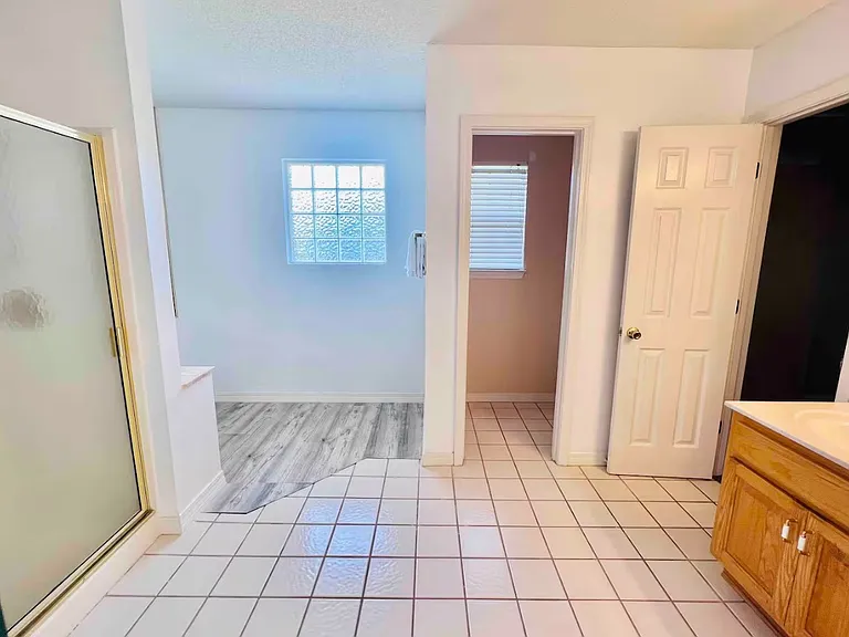 2524 Bluewater Dr — Photo 4