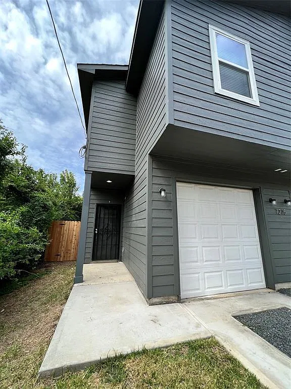 3 bed, 2.5 bath, 1329 sqft, $1,750 — Photo 1
