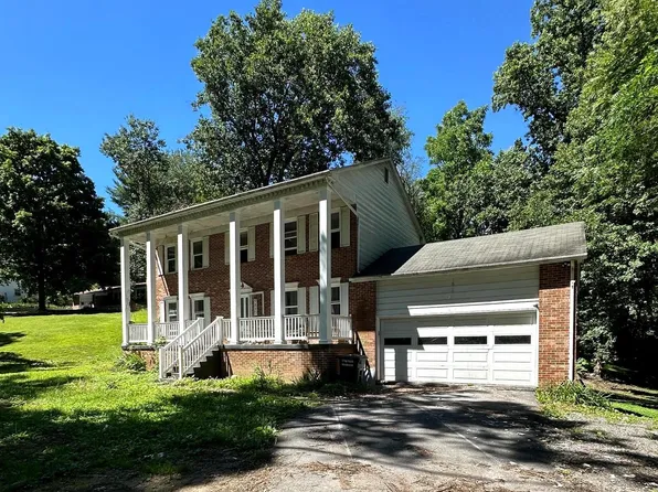 9817 Moyer Rd, Damascus, MD 20872