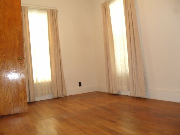 4th image of 1815 N Jefferson St