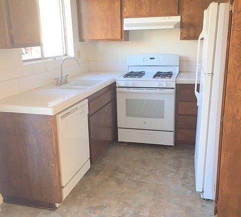 4th image of 324 Ellwood Beach Dr #8