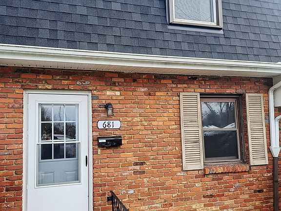 2nd image of 681 Locust St