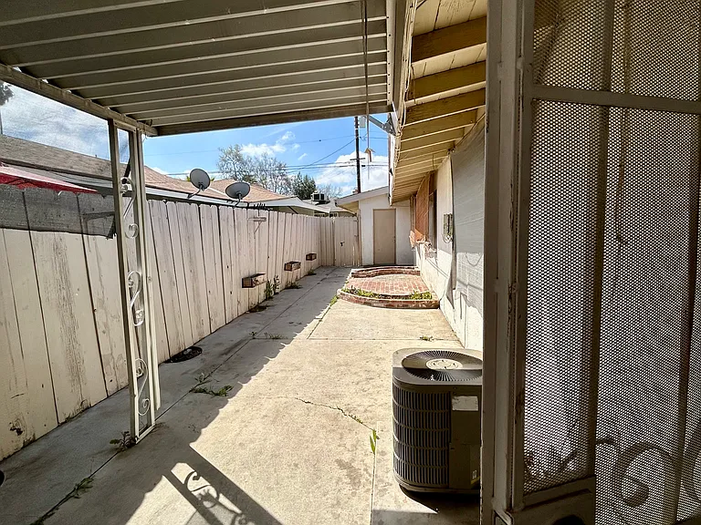 41611 Marine Dr #41611 — Photo 10