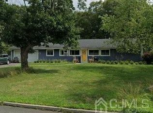 127 Kendall Rd, Kendall Park, NJ 08824