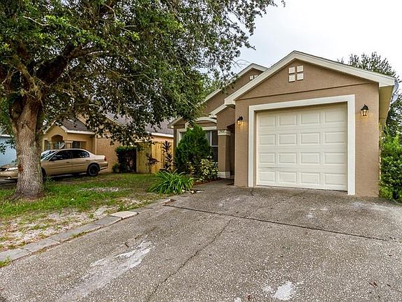 3rd image of 5437 Regal Oak Cir