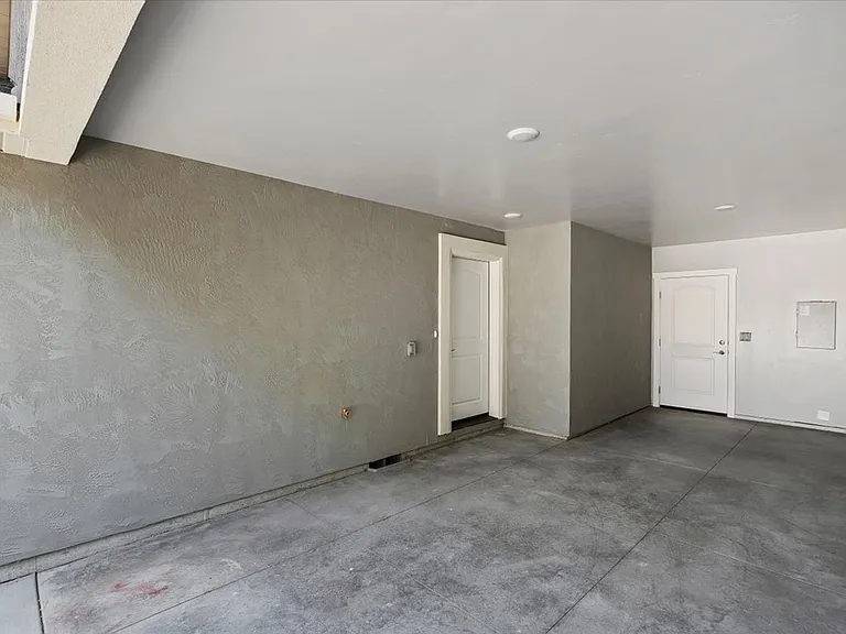 254 Monroe St #2 — Photo 3