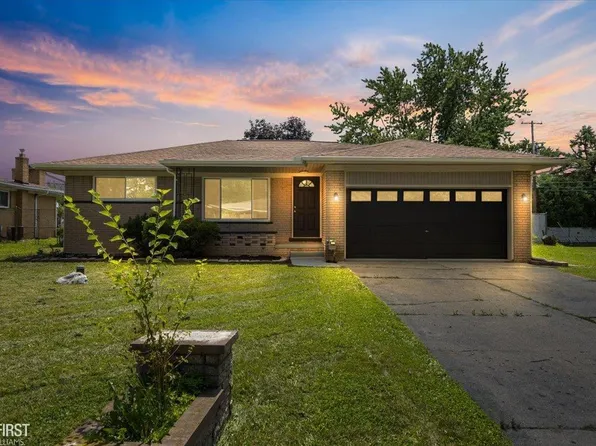 5580 Moceri Ln, Grand Blanc, MI 48439