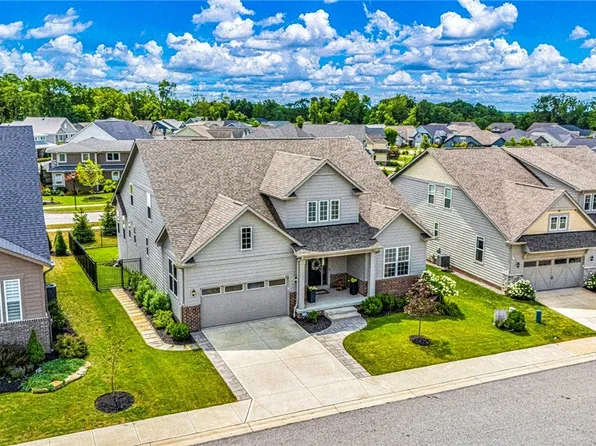 519 Silver Lake Dr, Orange, OH 44022