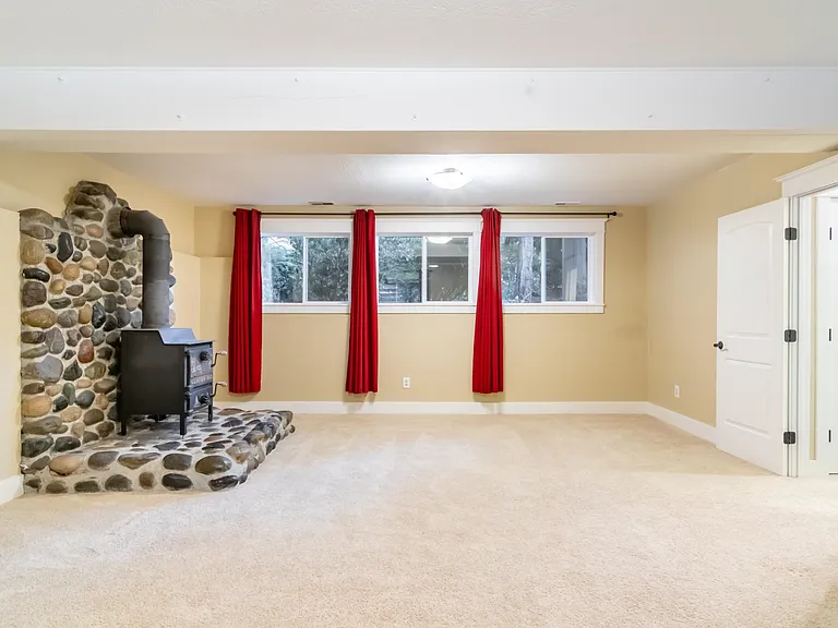 12840 NE 88th St — Photo 60
