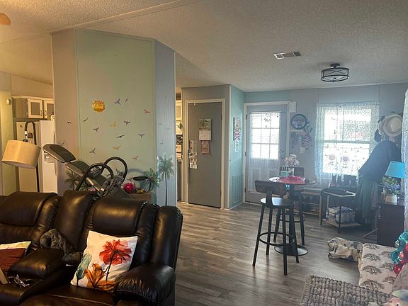2nd image of 480 Petunia Dr #480