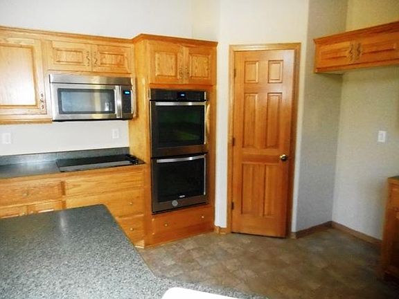 2nd image of 2121 Holloway Ave E