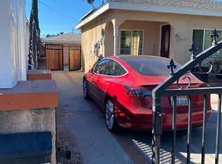 8617 Lehigh Ave, Sun Valley, CA 91352