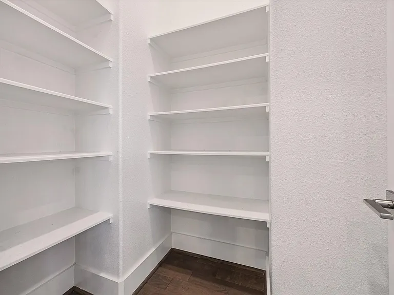 5912 E Post Oak Ln — Photo 12