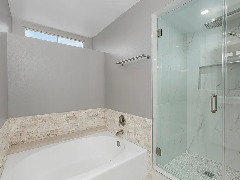 3428 Meadow View Dr — Photo 21